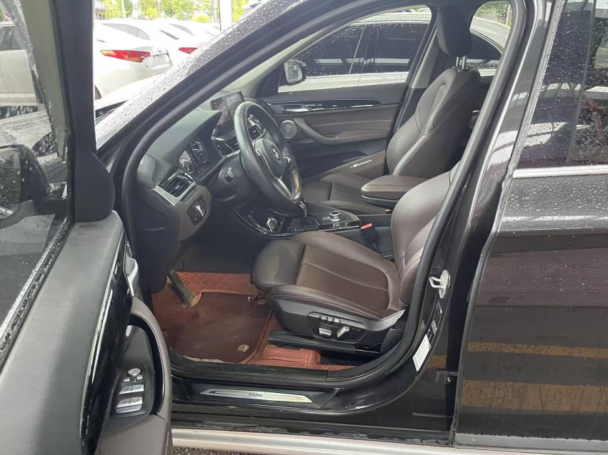 BMW X1 2021 car image #6