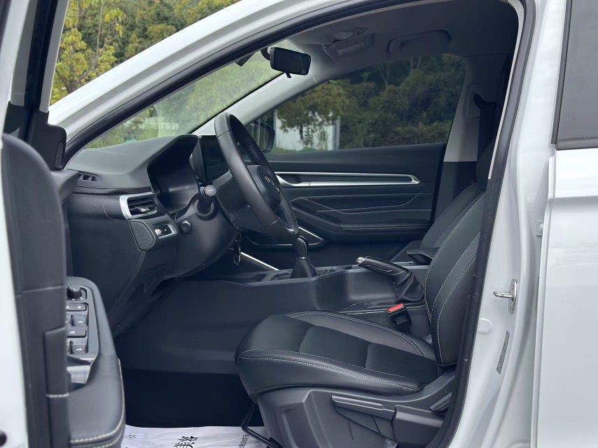 GEELY Emgrand 2023 #9 GEELY Emgrand 2023 car image #9
