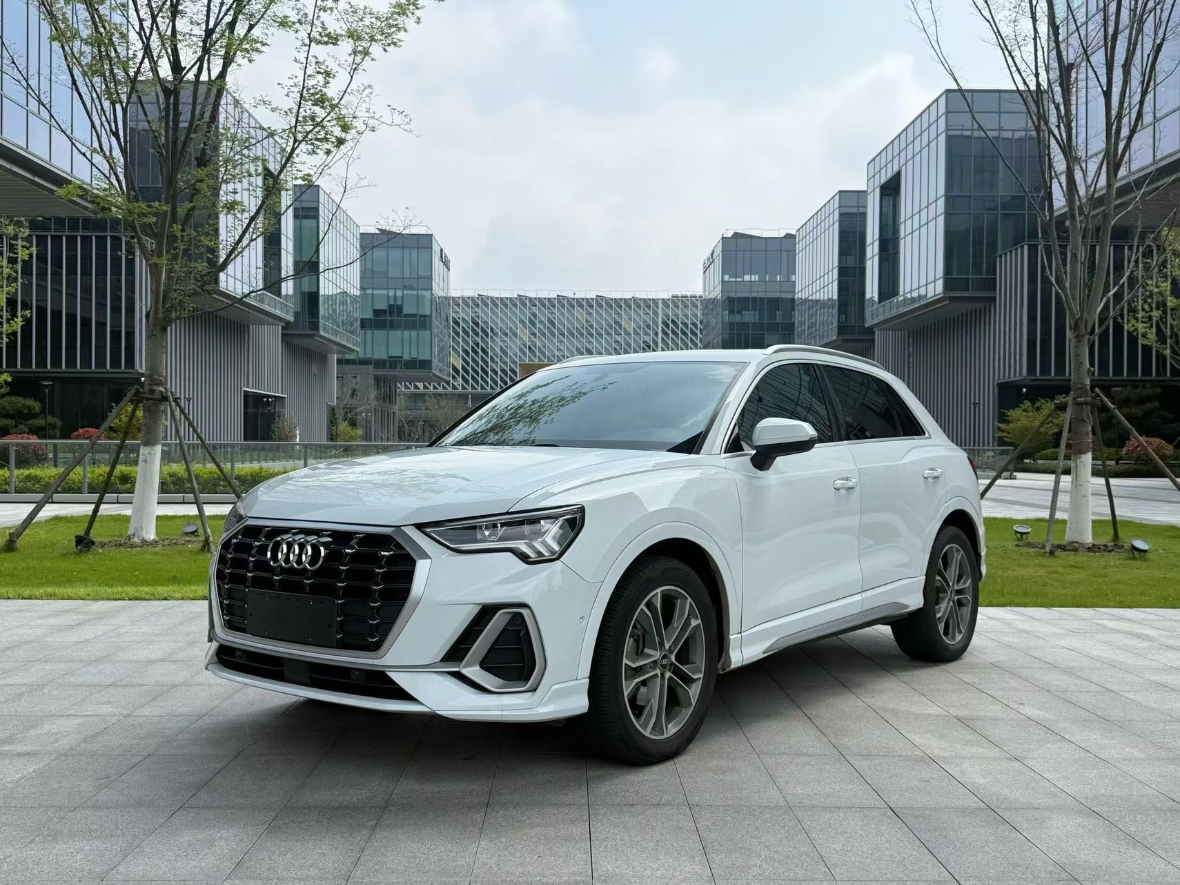 Audi Q3 2021 Audi Q3 2021 car image