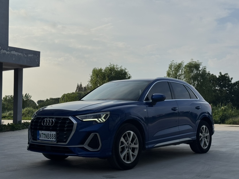 Audi Q3 2019 Audi Q3 2019 car image