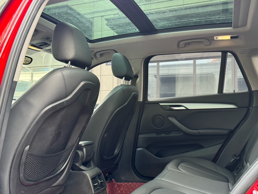 BMW X1 2019 car image #8
