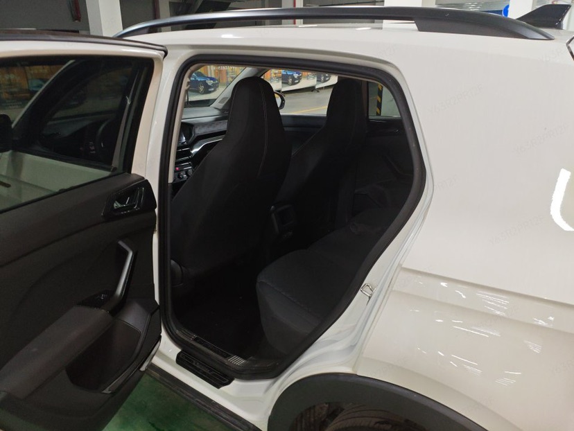 Volkswagen T-Cross 2023 #6 Volkswagen T-Cross 2023 car image #6