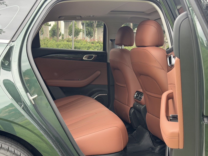 GEELY Emgrand 2025 #9 GEELY Emgrand 2025 car image #9