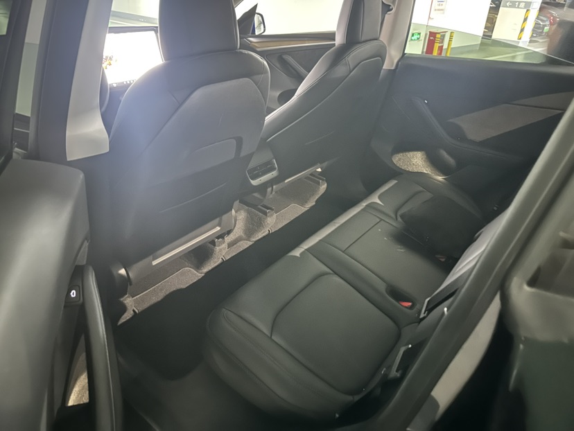 Tesla Model Y 2021 #4 Tesla Model Y 2021 car image #4