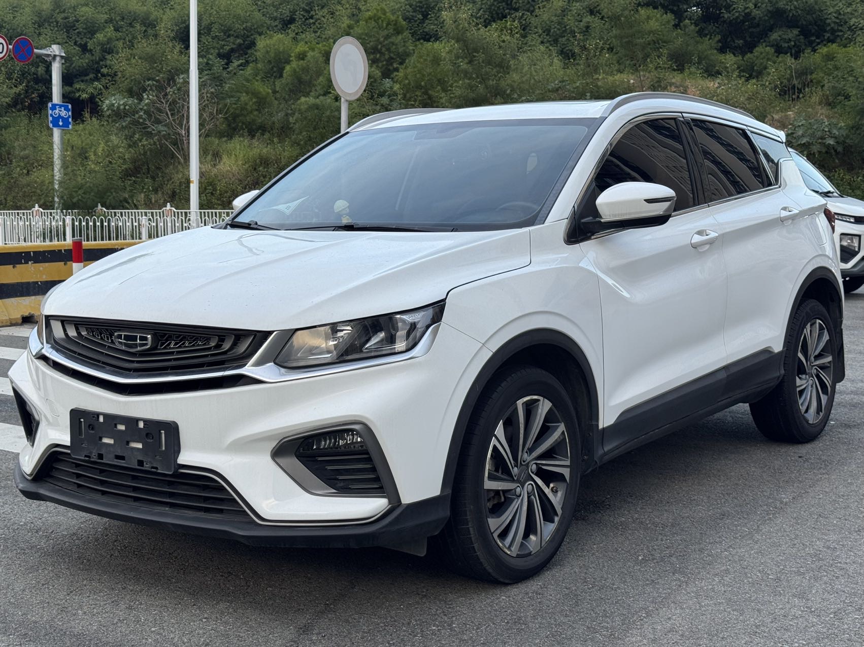 GEELY Coolray 2020 car image 