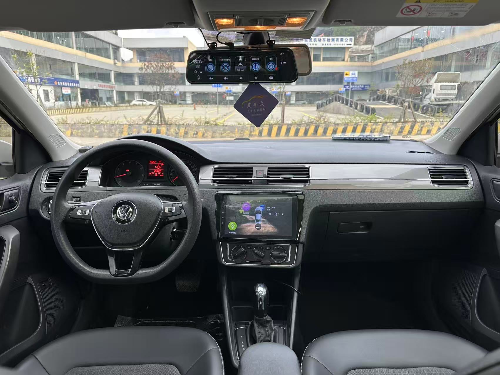 Volkswagen Santana 2019 car image #7