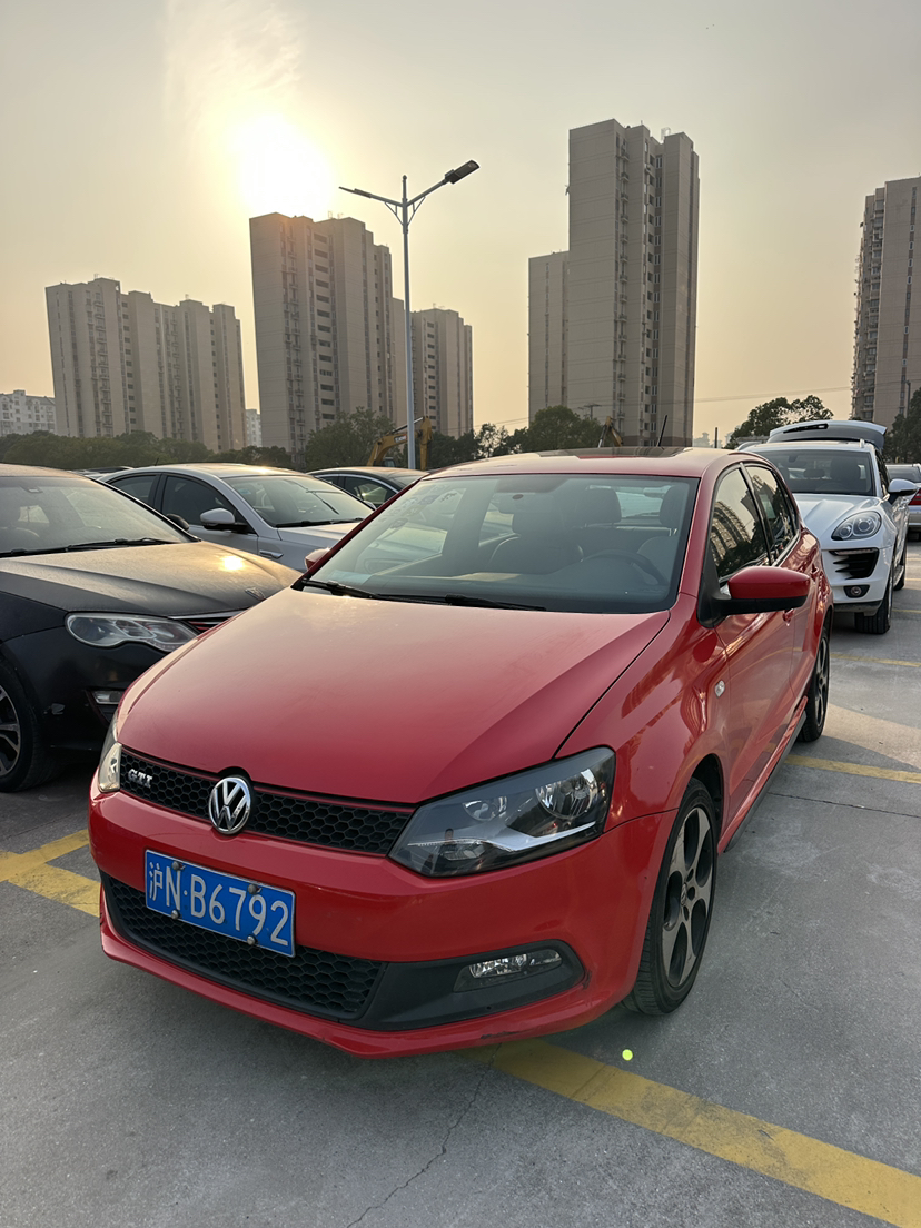 Volkswagen Polo 2013 car image #2