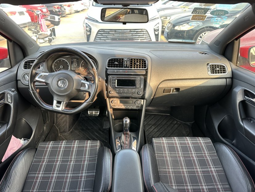 Volkswagen Polo 2013 car image #7