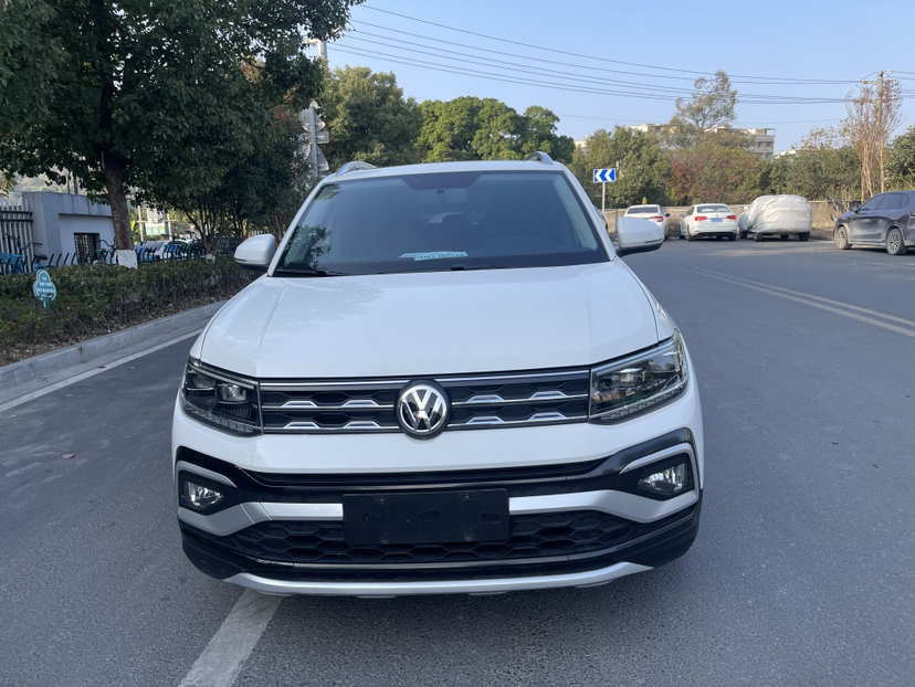 Volkswagen T-Cross 2019 car image #2