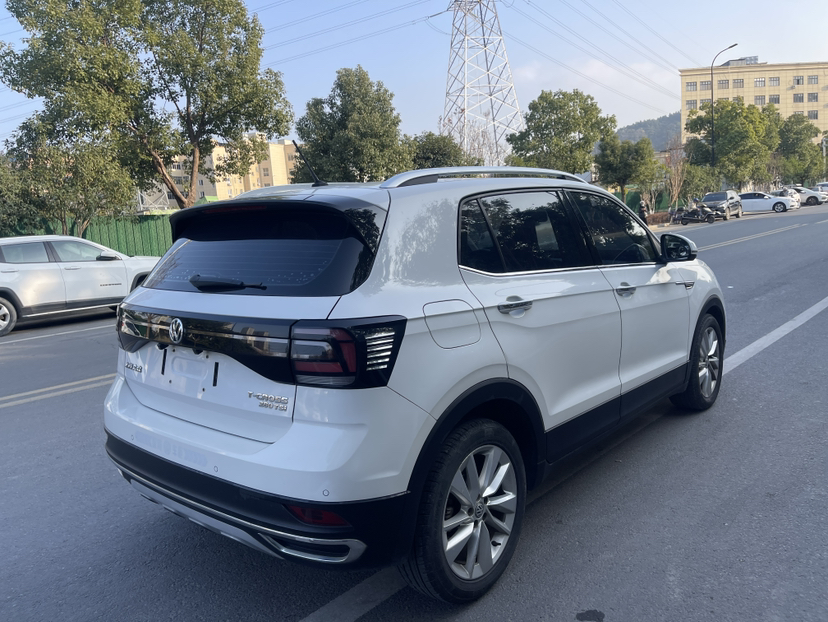 Volkswagen T-Cross 2019 car image #4