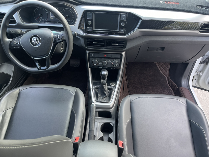 Volkswagen T-Cross 2019 car image #9