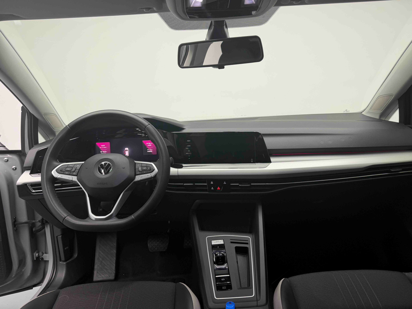 Volkswagen Golf 2024 car image #5