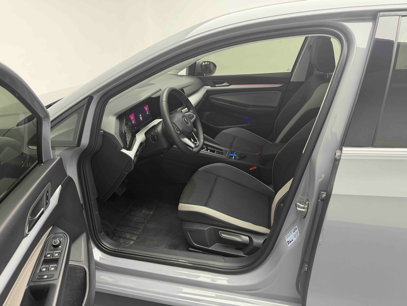 Volkswagen Golf 2024 car image #7