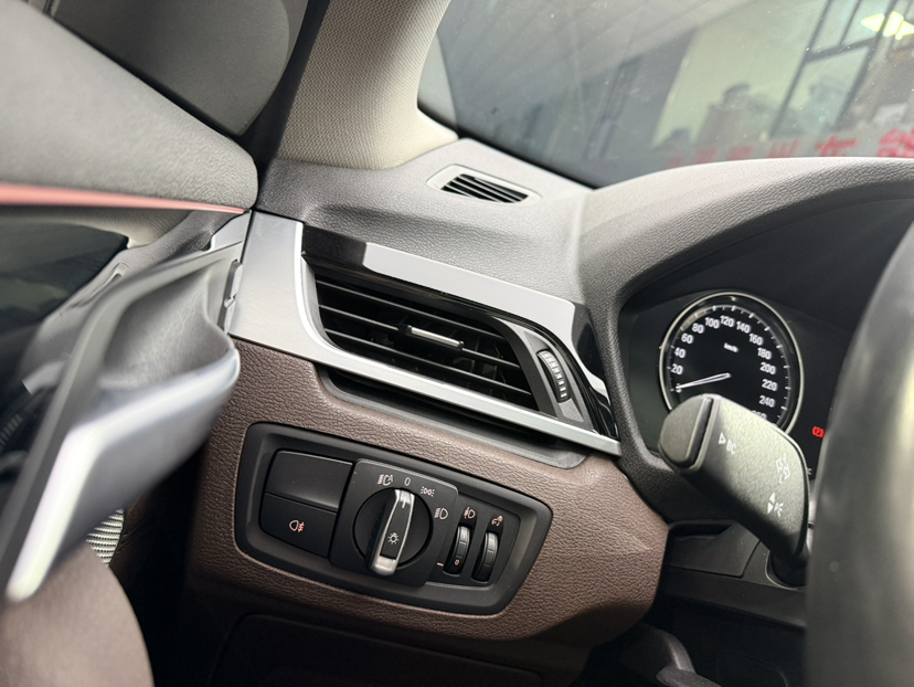 BMW X1 2023 car image #10