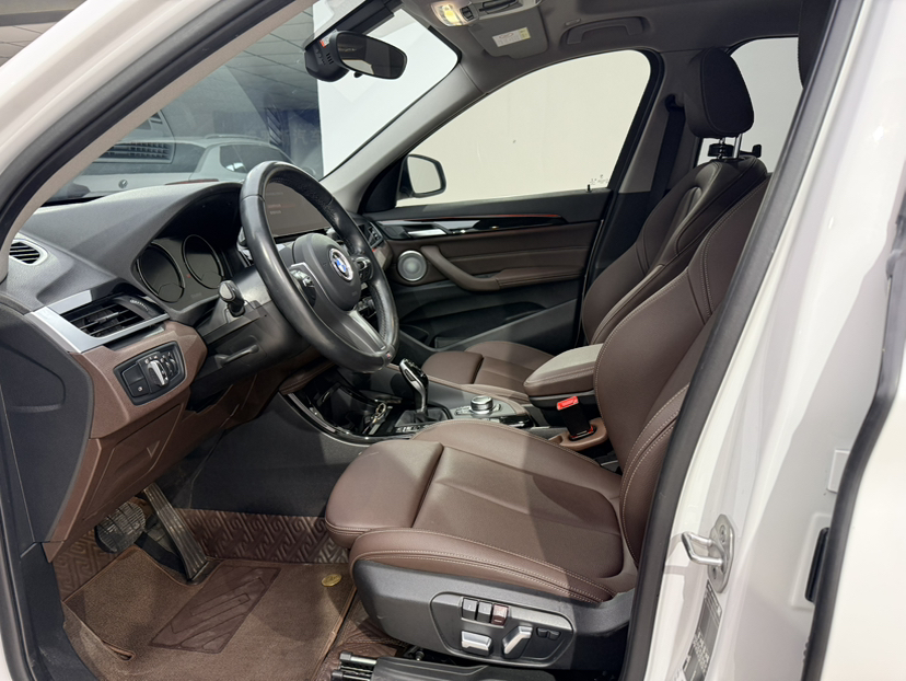 BMW X1 2023 car image #12