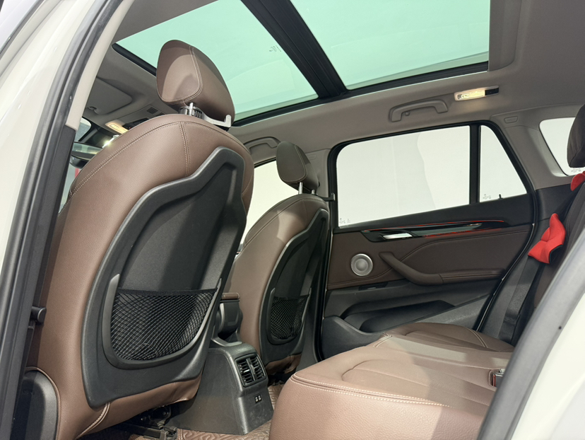 BMW X1 2023 car image #13