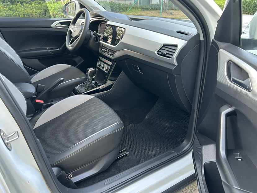 Volkswagen Tacqua 2023 car image #8
