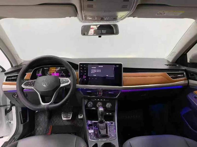 Volkswagen Bora 2025 car image #4