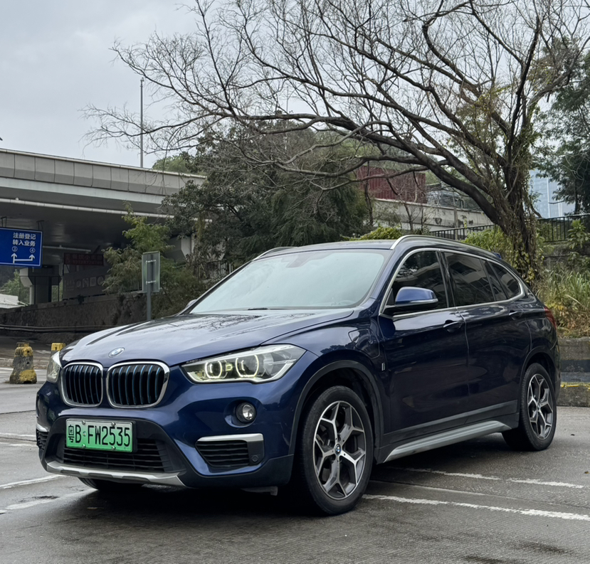 BMW X1 New Energy 2019 BMW X1 New Energy 2019 immagine di auto