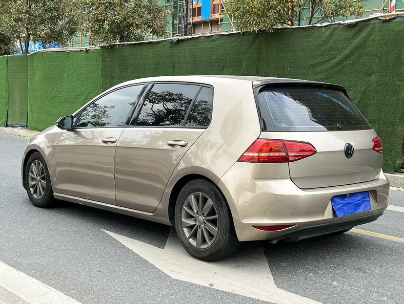 Volkswagen Golf 2018 car image #7