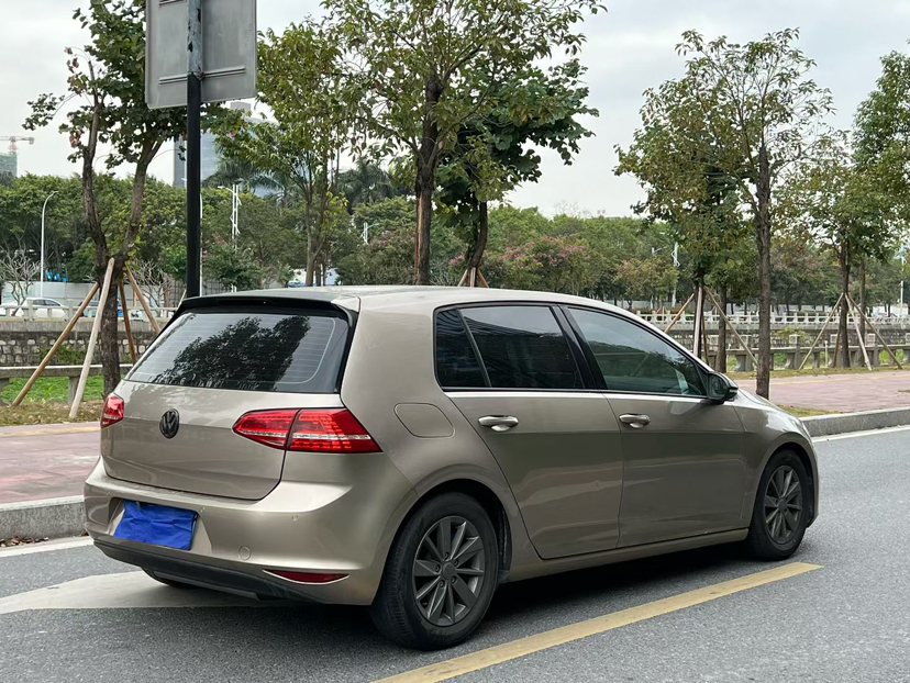 Volkswagen Golf 2018 car image #9