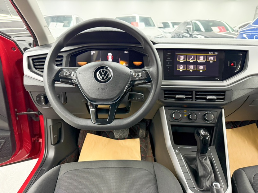 Volkswagen Polo 2023 car image #9