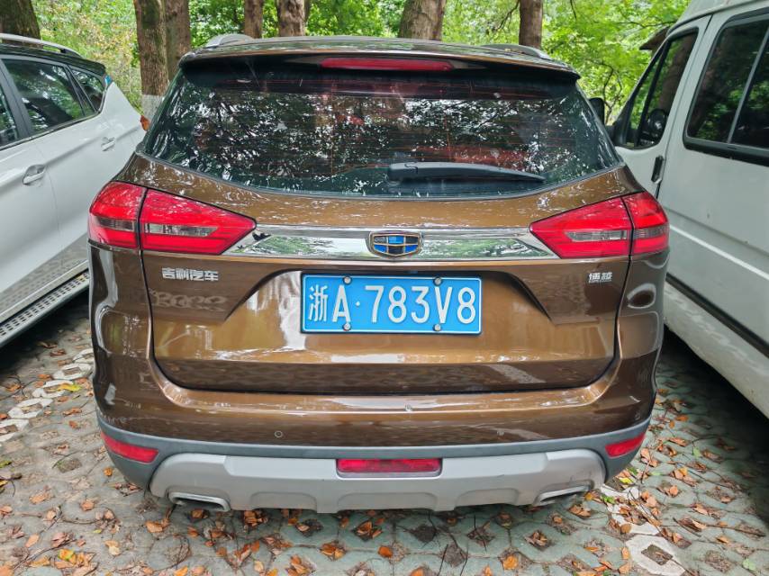 GEELY Boyue 2017 car image #6
