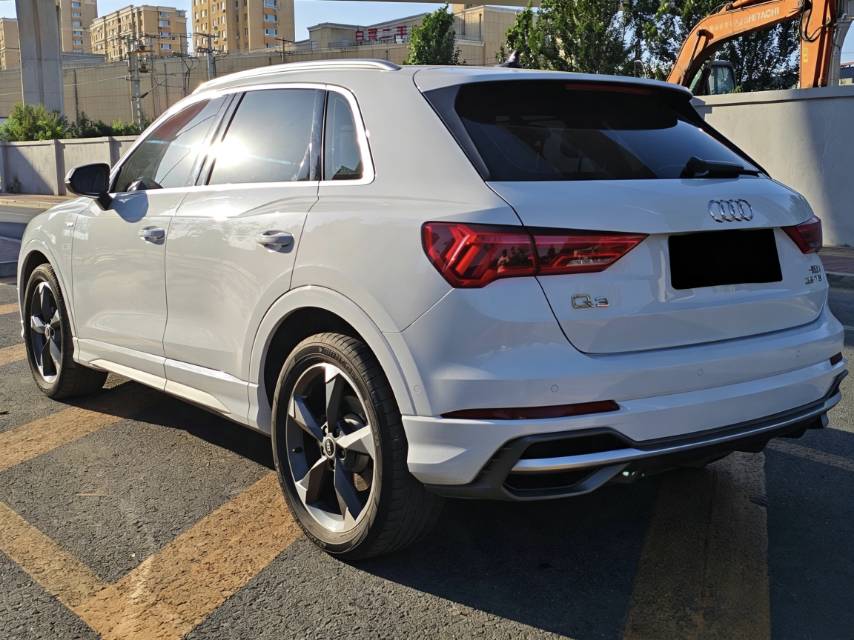 Audi Q3 2023 #13 Audi Q3 2023 car image #13