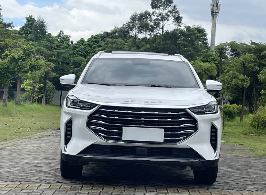 Jetour X70 PLUS 2022 car image #2