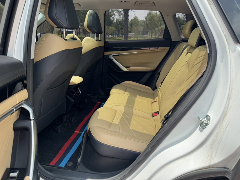 GEELY Boyue L 2023 car image #10