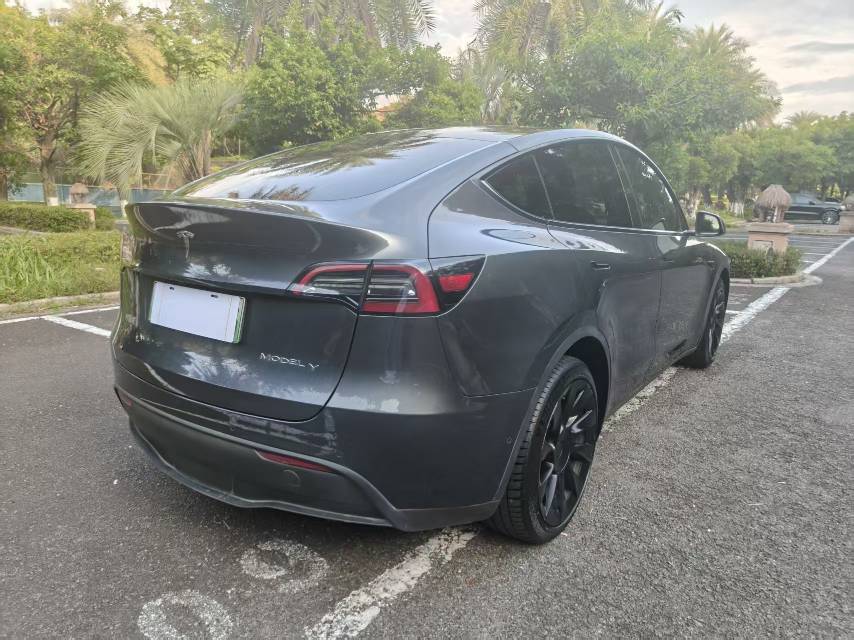 Tesla Model Y 2021 #6 Tesla Model Y 2021 car image #6