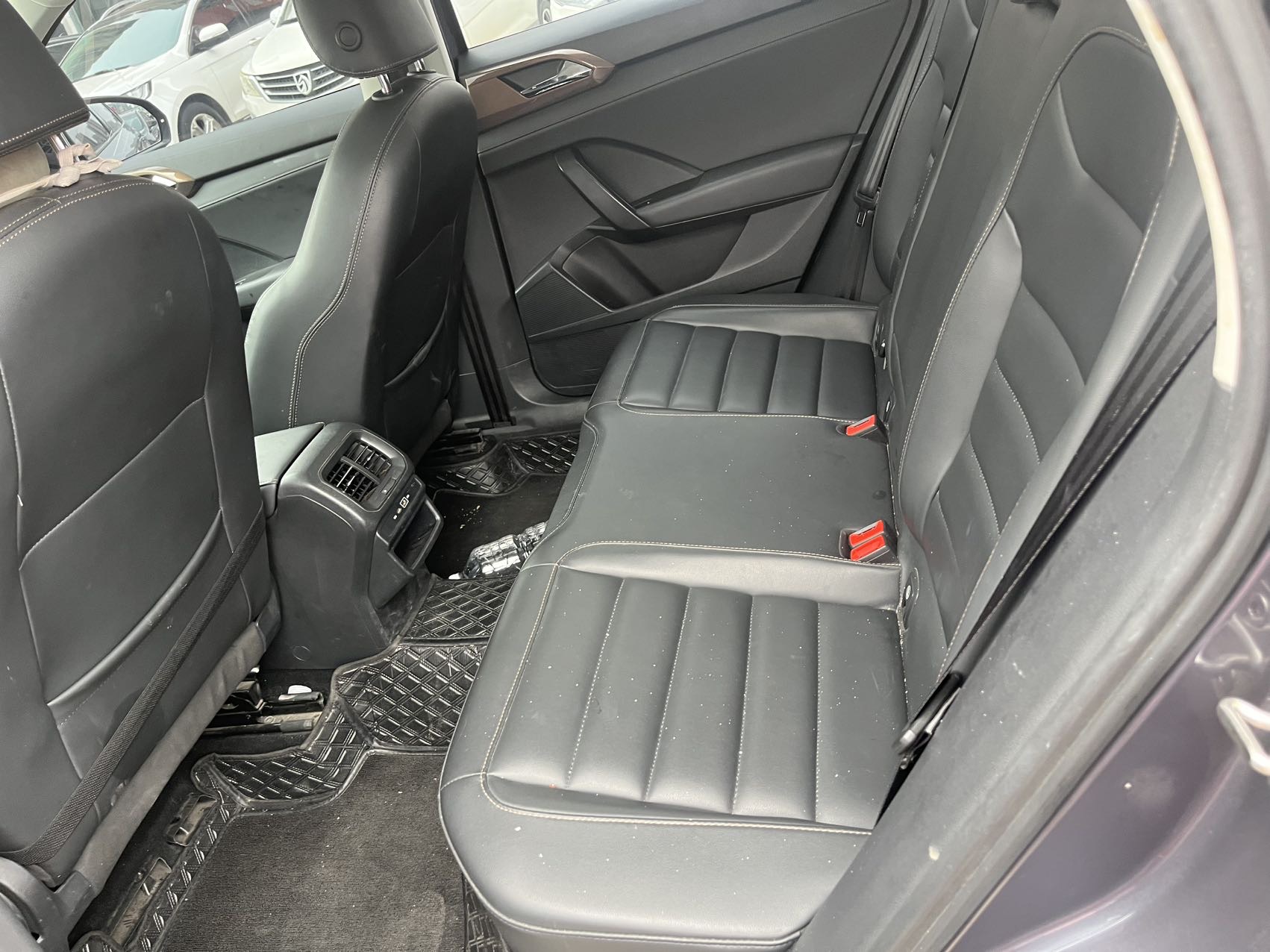 Volkswagen Tharu 2021 car image #5