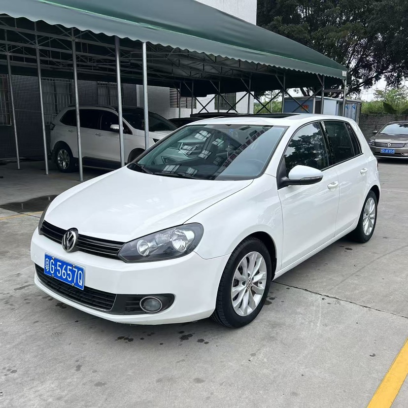 Volkswagen Golf 2014 car image 