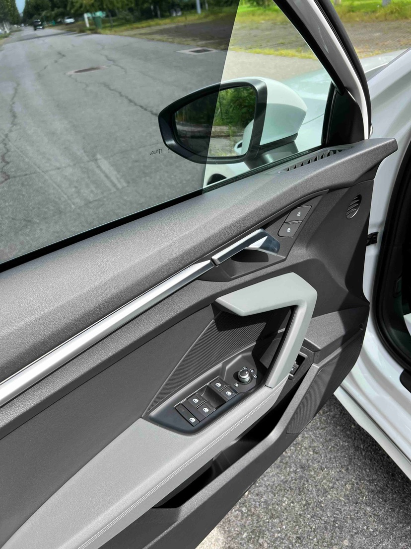 Audi A3 2023 car image #18