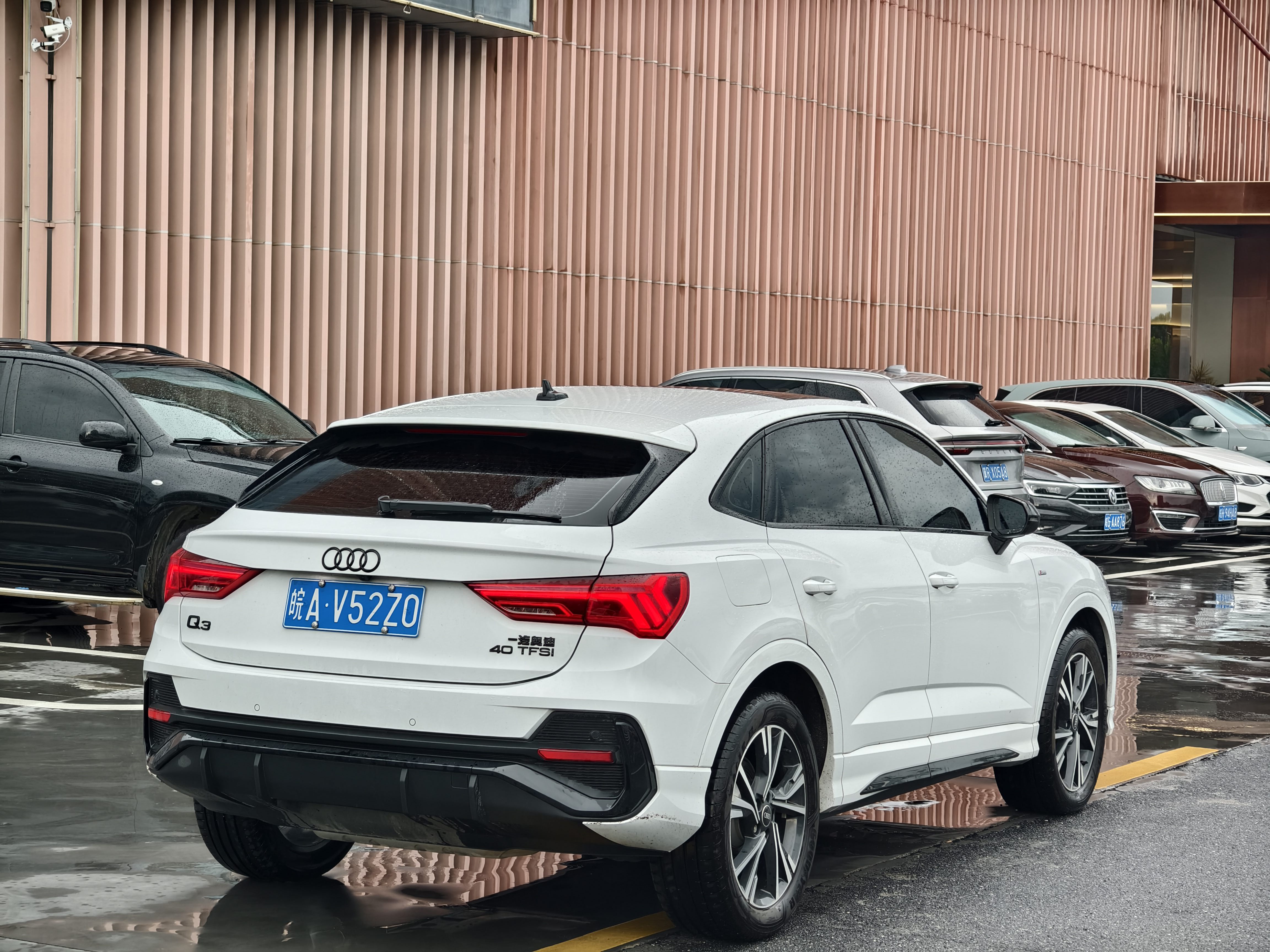Audi Q3 Sportback 2023 #7 Audi Q3 Sportback 2023 car image #7
