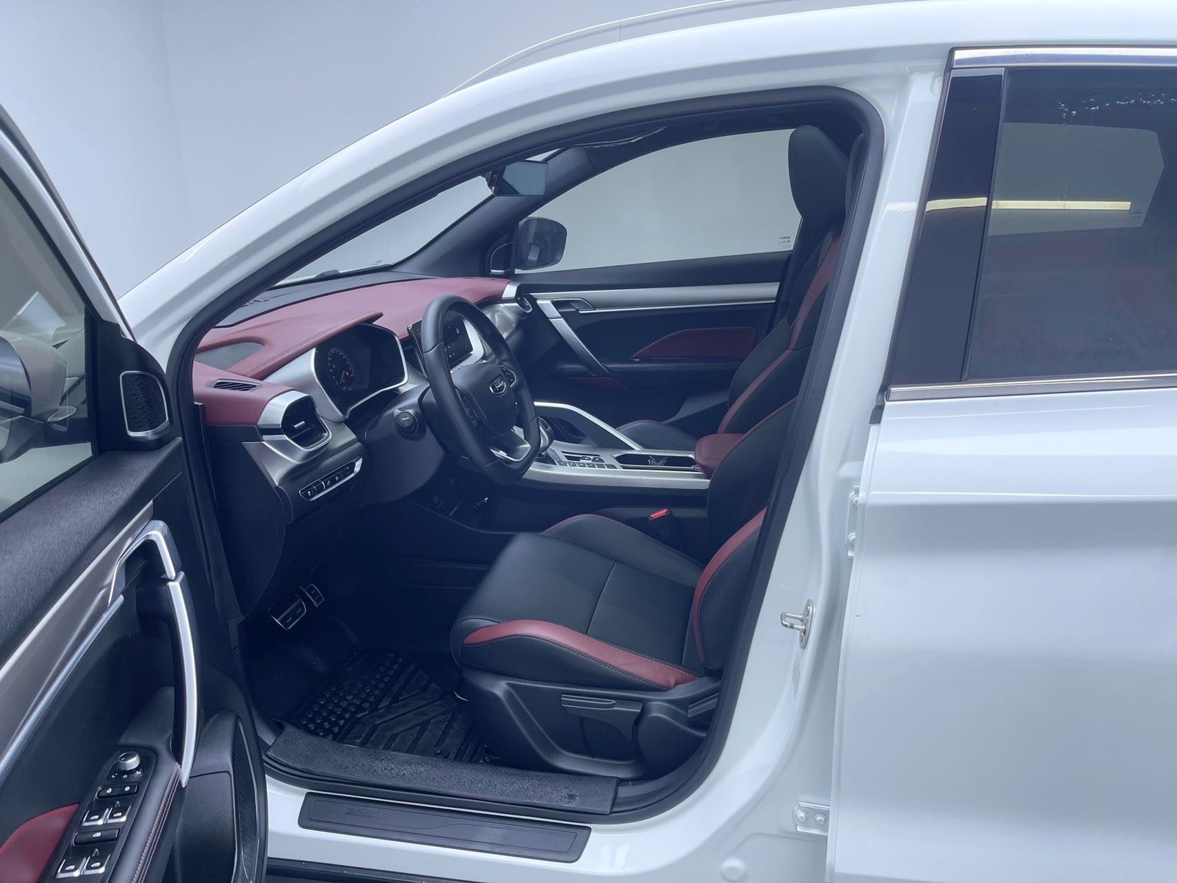 GEELY Coolray 2021 #6 GEELY Coolray 2021 car image #6
