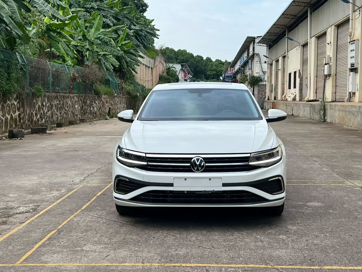 Volkswagen Bora 2026 car image #2