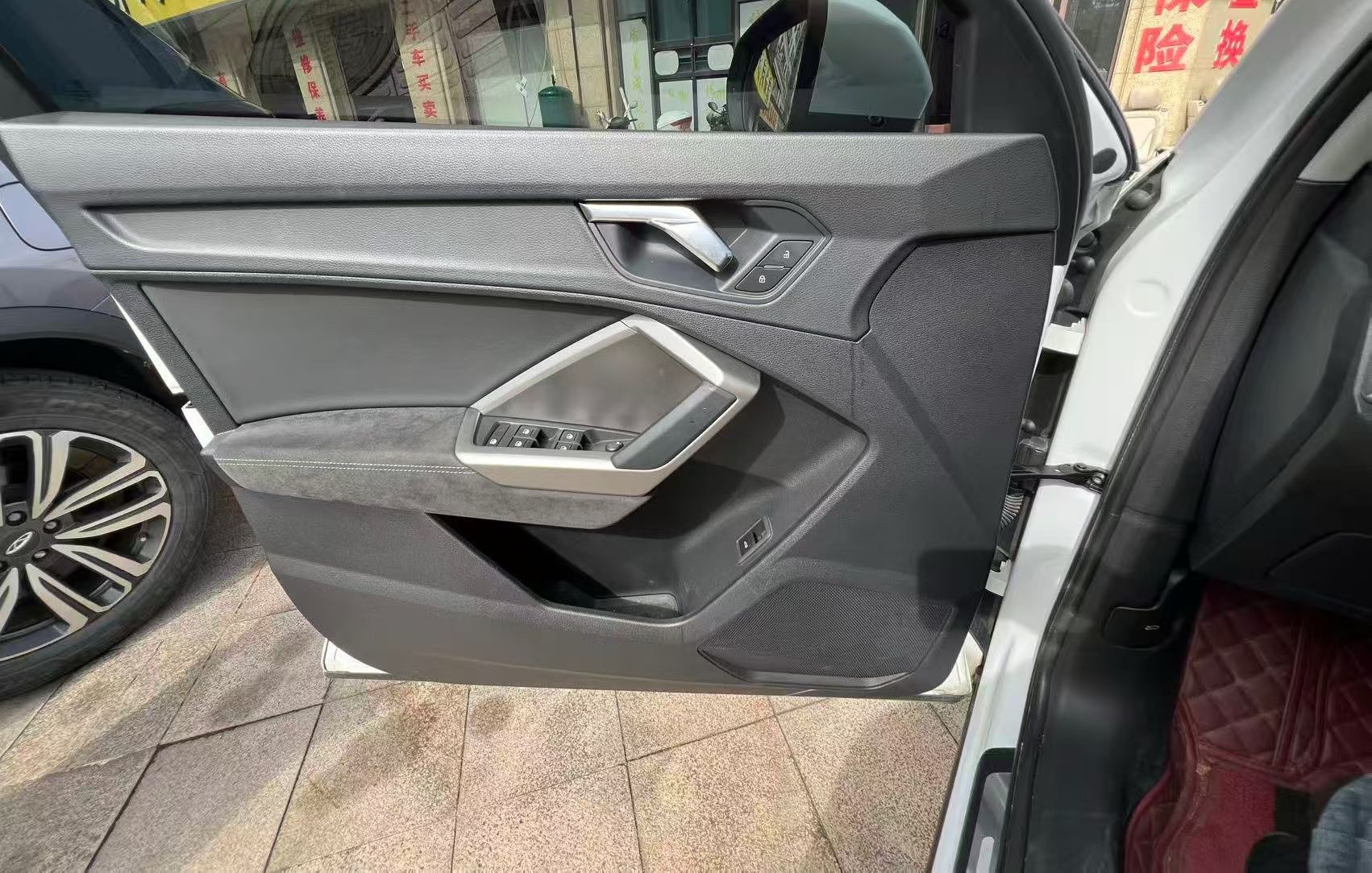 Audi Q3 2021 car image #8