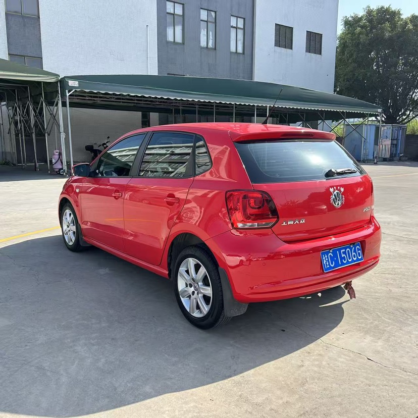 Volkswagen Polo 2014 car image #8