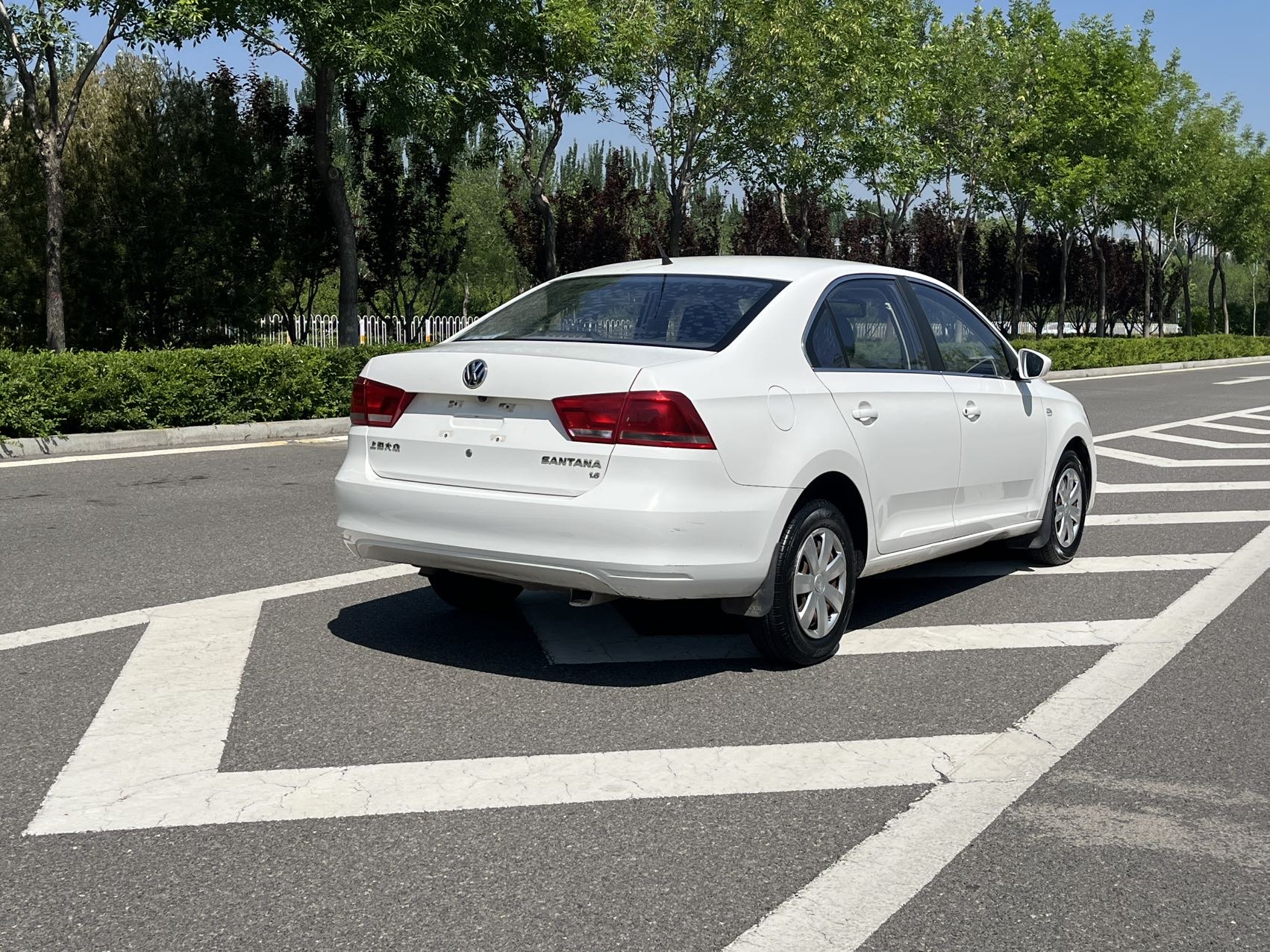Volkswagen Santana 2014 car image #3