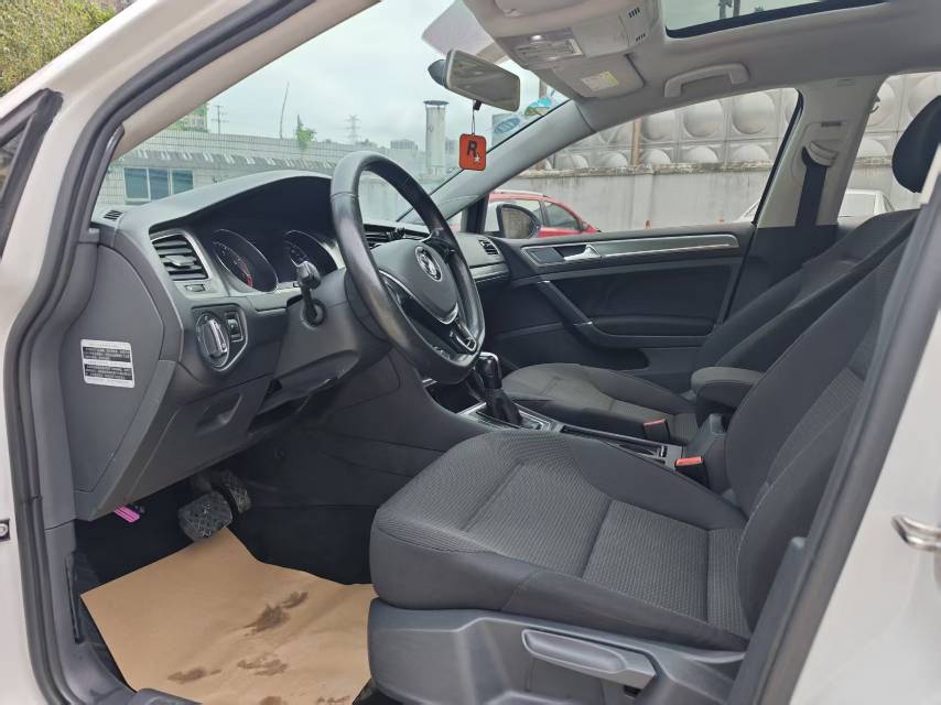 Volkswagen Golf 2016 car image #6