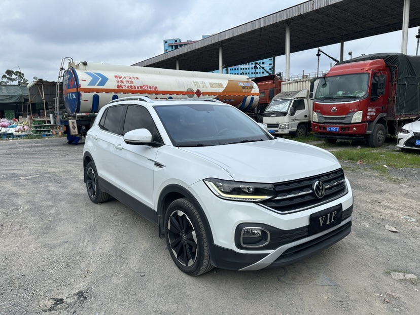 Volkswagen Tacqua 2020 car image #3