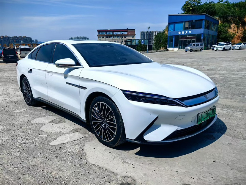 BYD Han 2021 #3 BYD Han 2021 car image #3