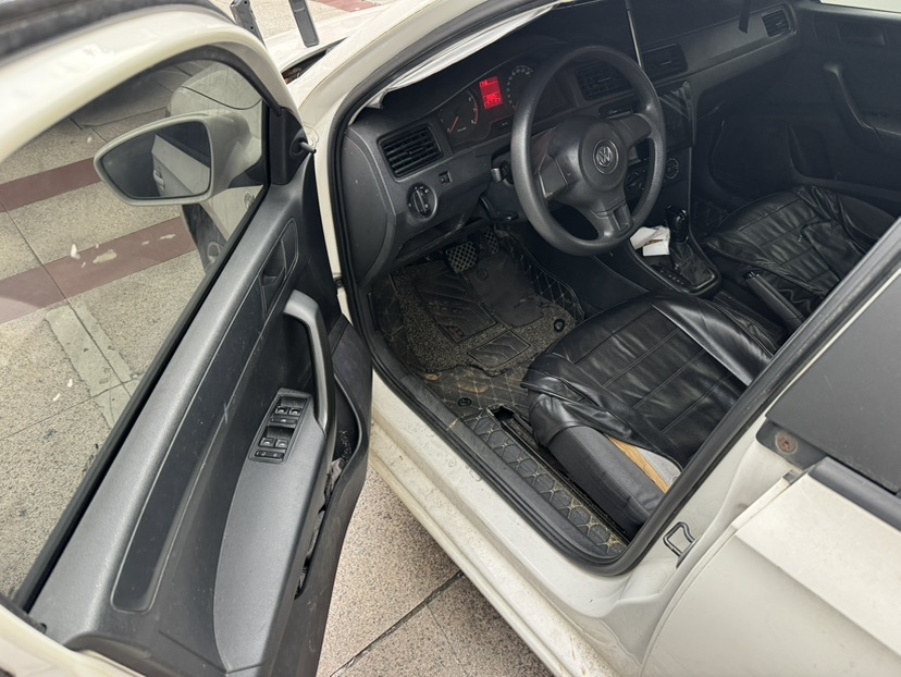 Volkswagen Santana 2014 car image #7
