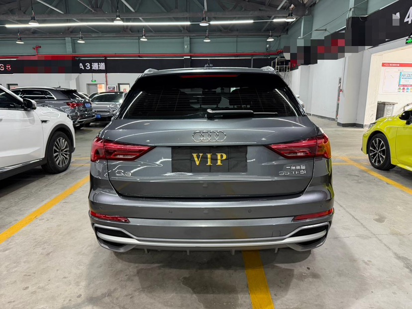 Audi Q3 2022 car image #8
