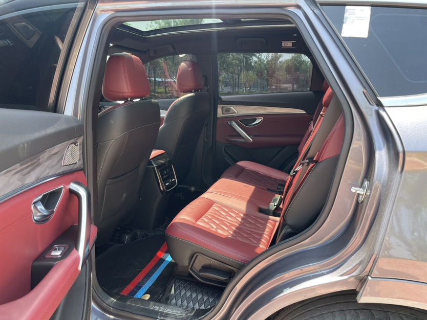 Jetour X70 PLUS 2023 car image #10