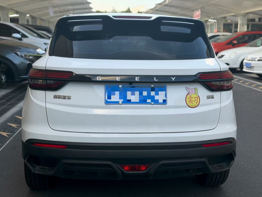 GEELY Coolray 2026 #5 GEELY Coolray 2026 car image #5