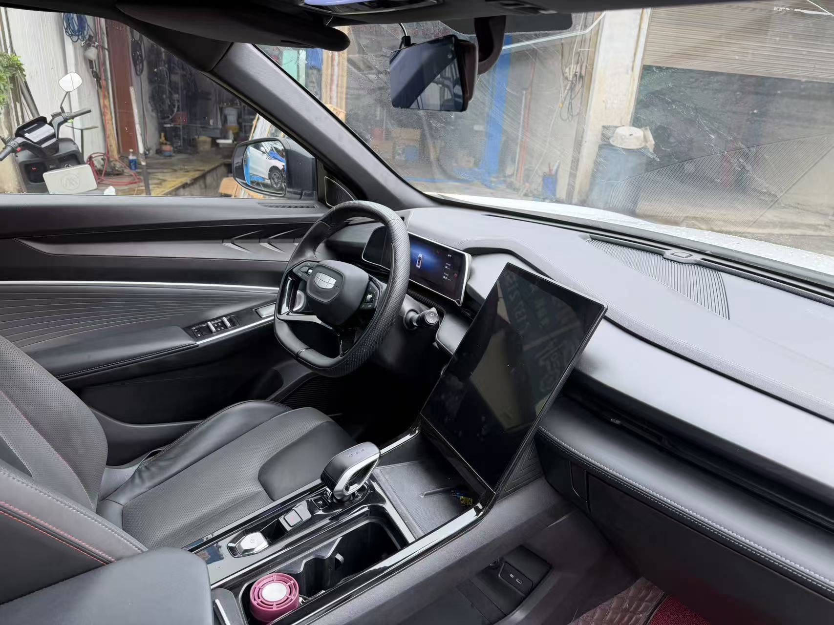 GEELY Boyue 2023 car image #3