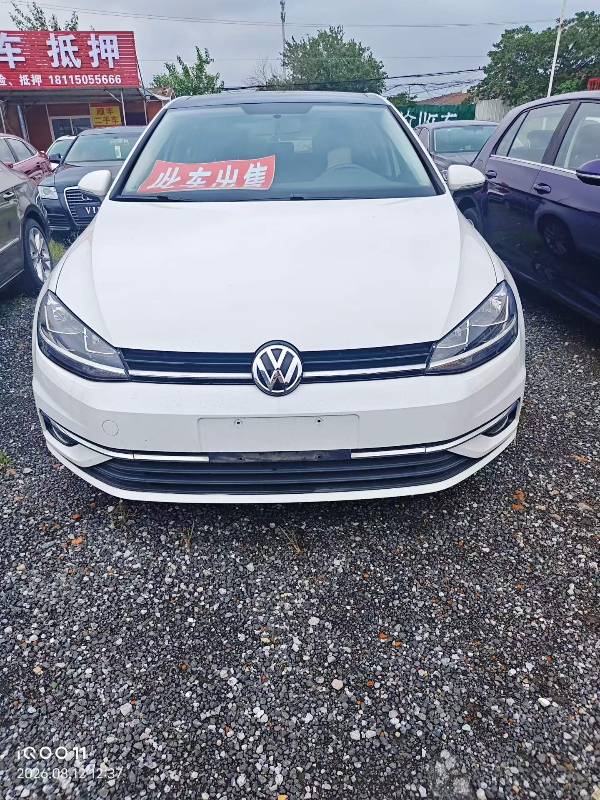 Volkswagen Golf 2017 car image #3