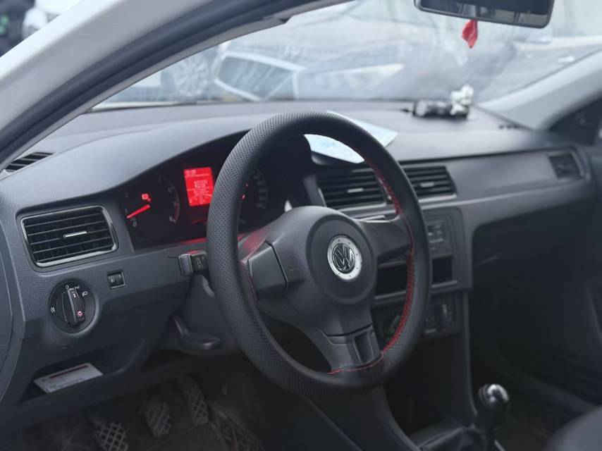 Volkswagen Santana 2017 car image #9